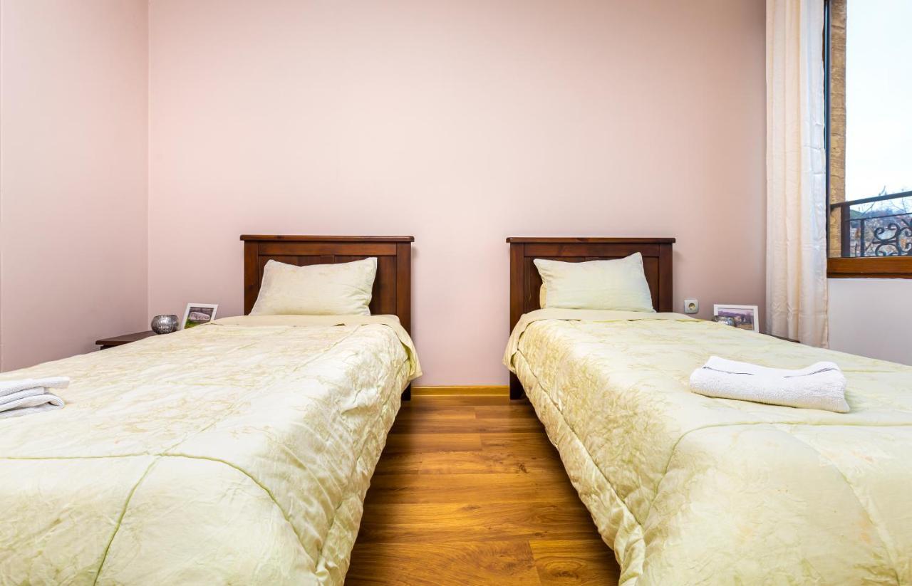 The Walnut 2Bd Apartment Plovdiv Eksteriør billede