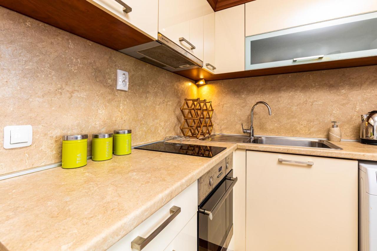 The Walnut 2Bd Apartment Plovdiv Eksteriør billede
